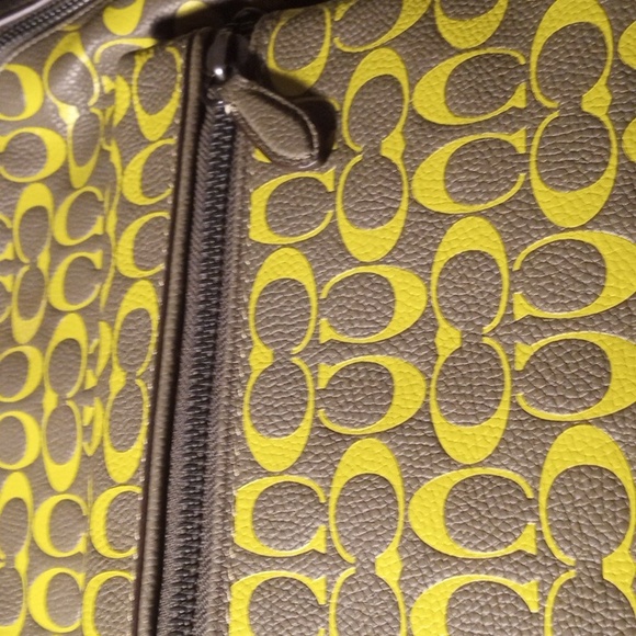 Coach leather bag - Picture 3 of 7